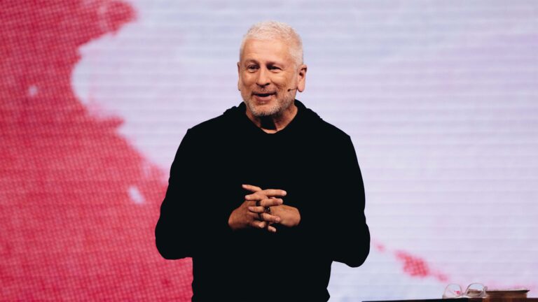 A Supernatural Mindset in a Natural World-Louie Giglio