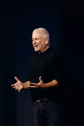 A Fresh Perspective On Prayer-Louie Giglio